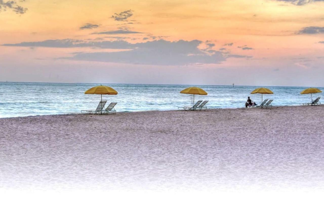 Where The Sun Meets The Water St. Pete Beach Eksteriør billede